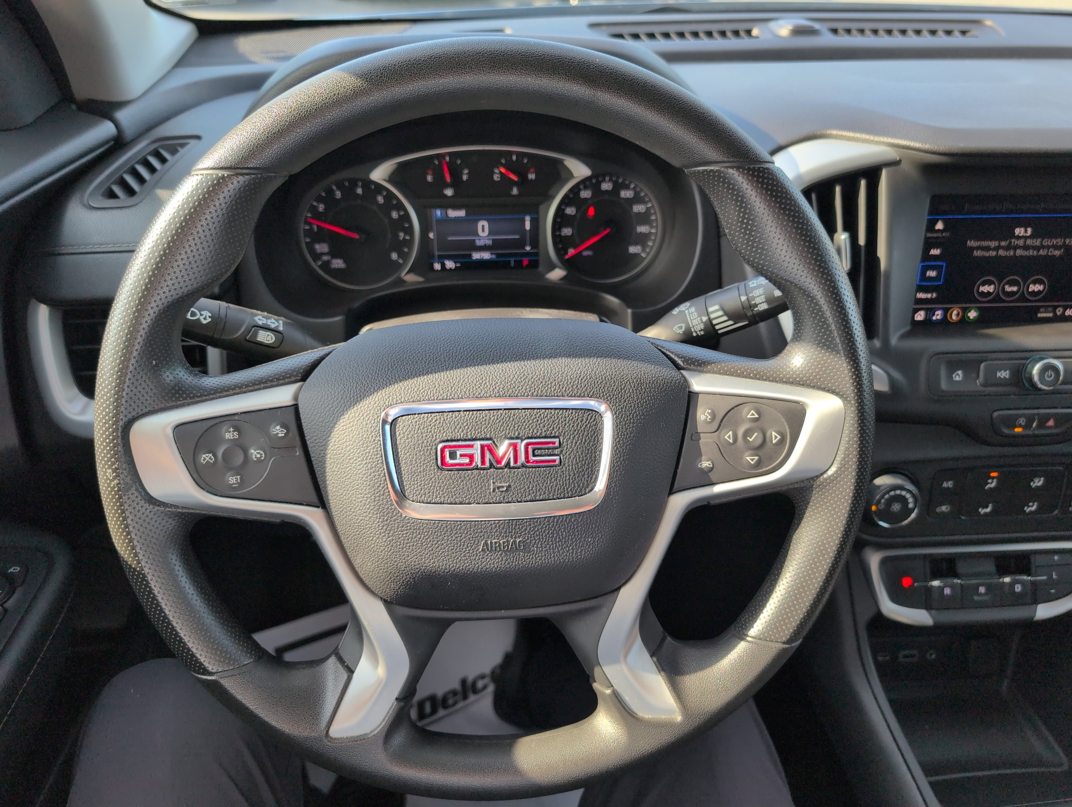 Used 2024 GMC Terrain SLE image 19