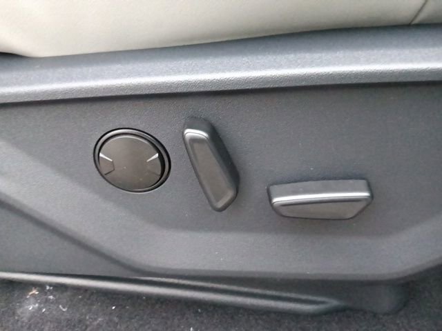 New 2025 Ford Expedition Active image 34