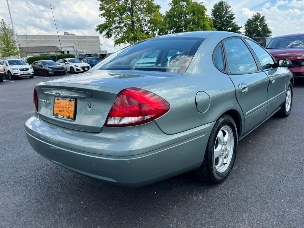 Used 2007 Ford Taurus SE FWD image 3