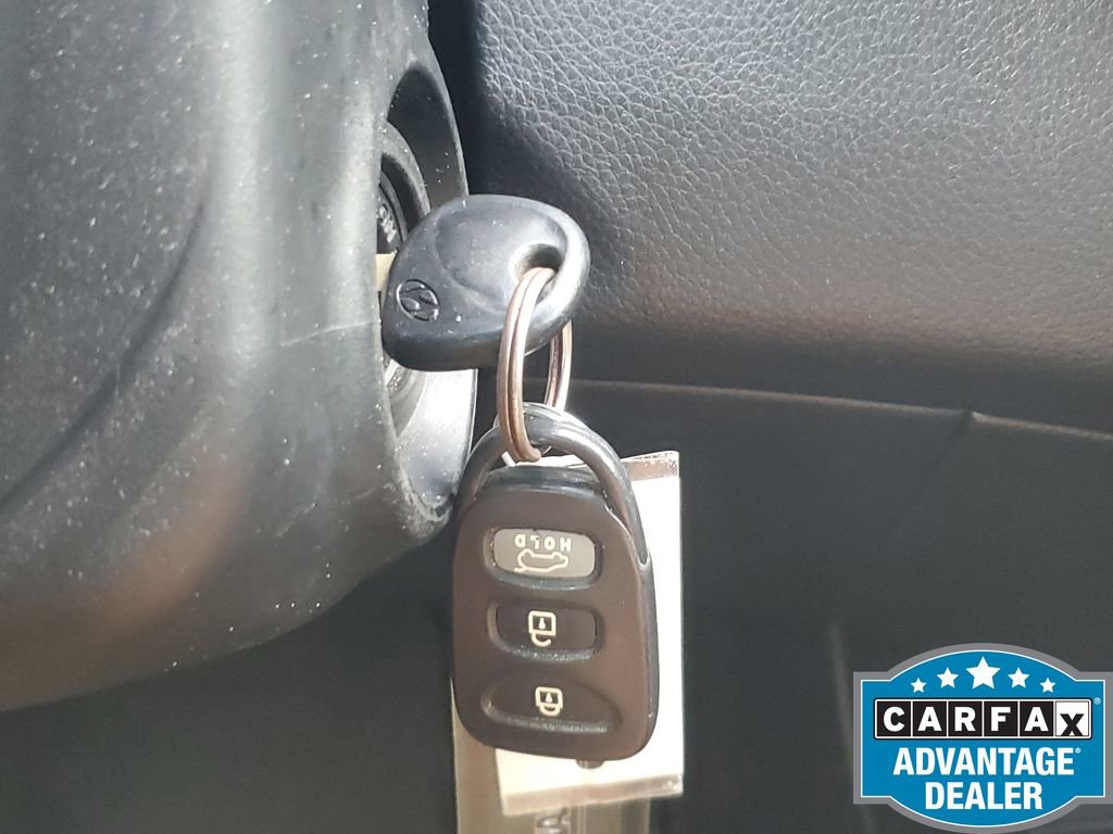 Used 2017 Hyundai Elantra GT image 28