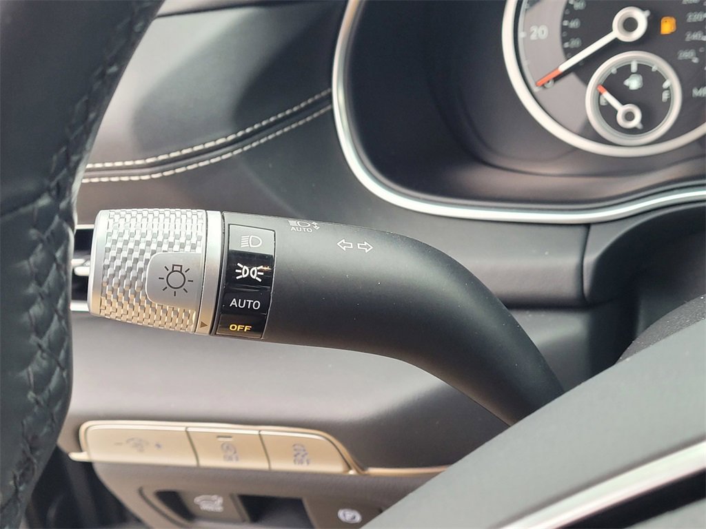 Used 2024 Genesis GV80 3.5T image 18