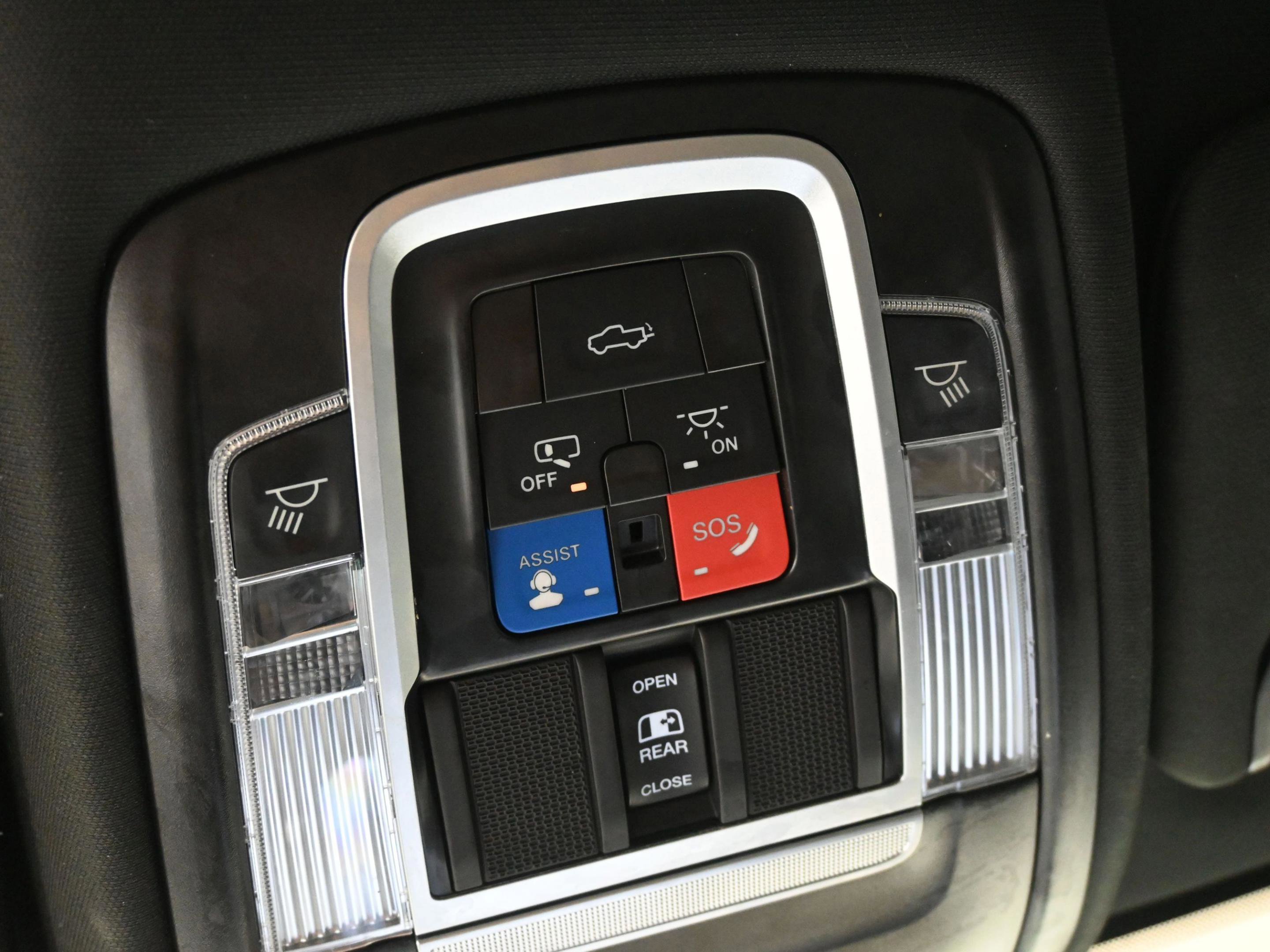 Used 2024 RAM 2500 Rebel AWD/4WD image 25