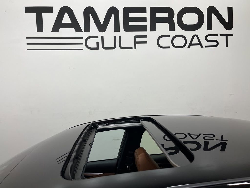 Used 2023 INFINITI Q50 Sensory image 11