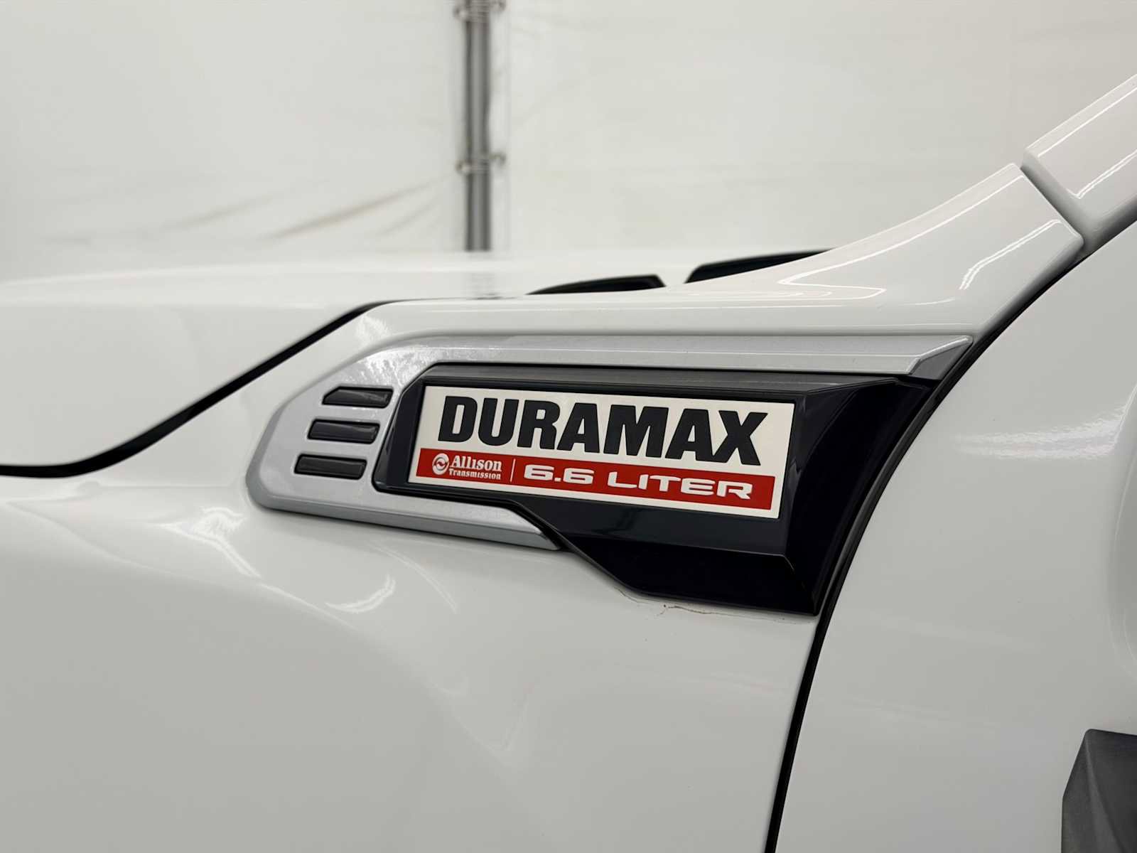 Used 2025 GMC Sierra 3500 SLT w/ X31 Off-Road Package image 11