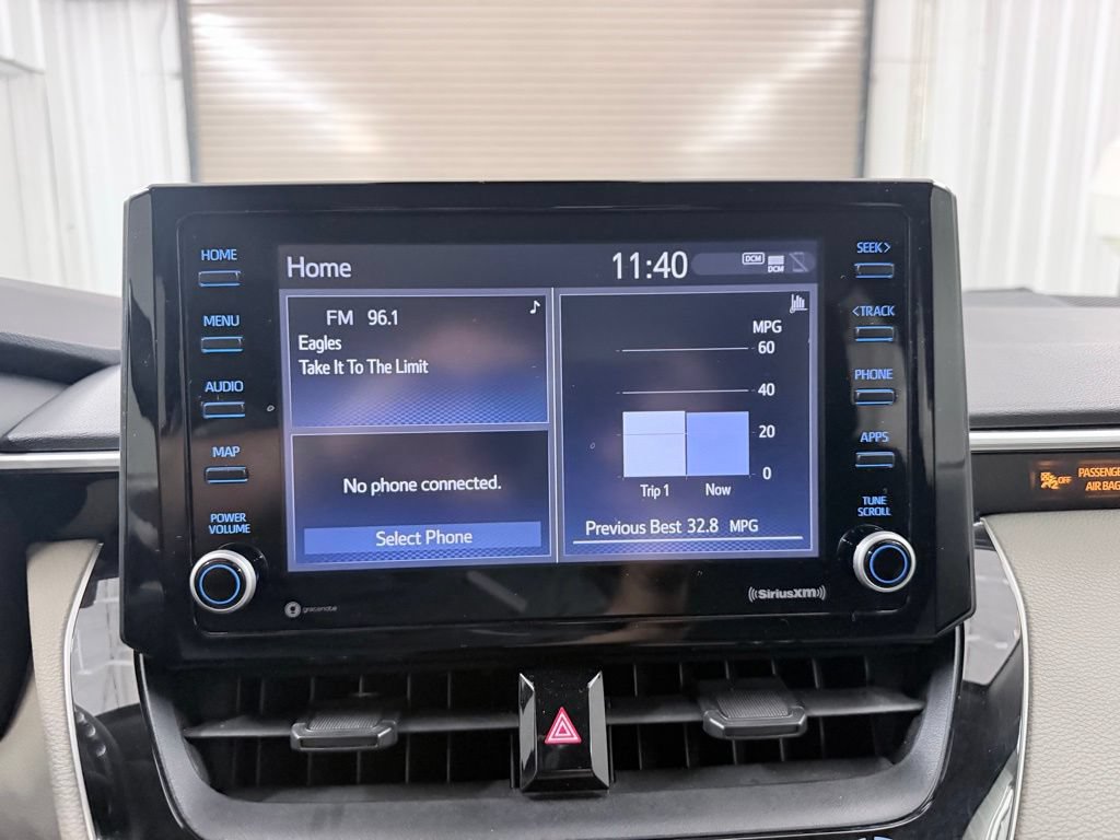 Used 2022 Toyota Corolla LE FWD image 16