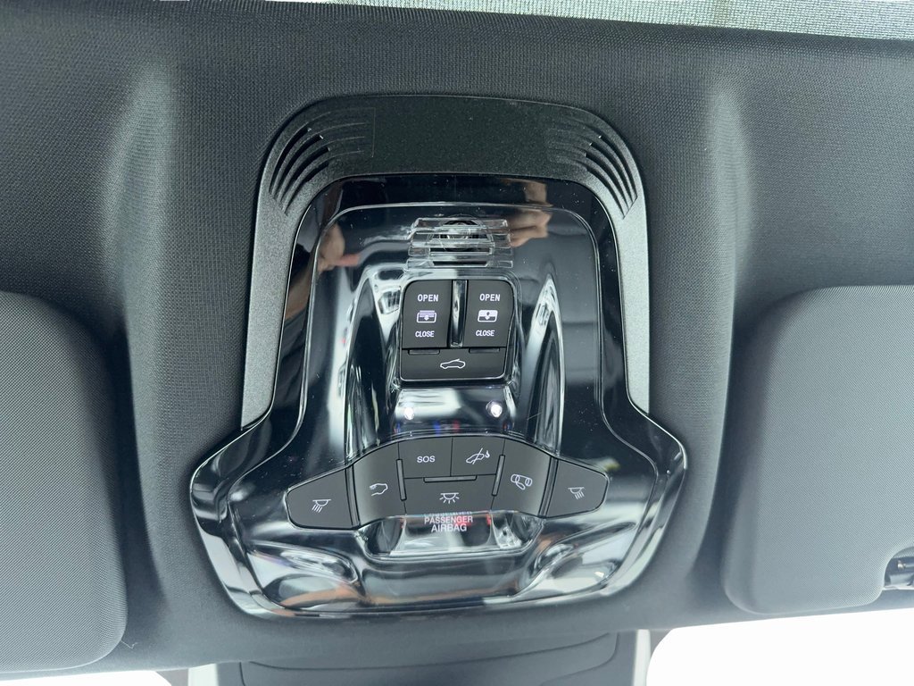 New 2025 Alfa Romeo Stelvio Sprint w/ Convenience Package image 30