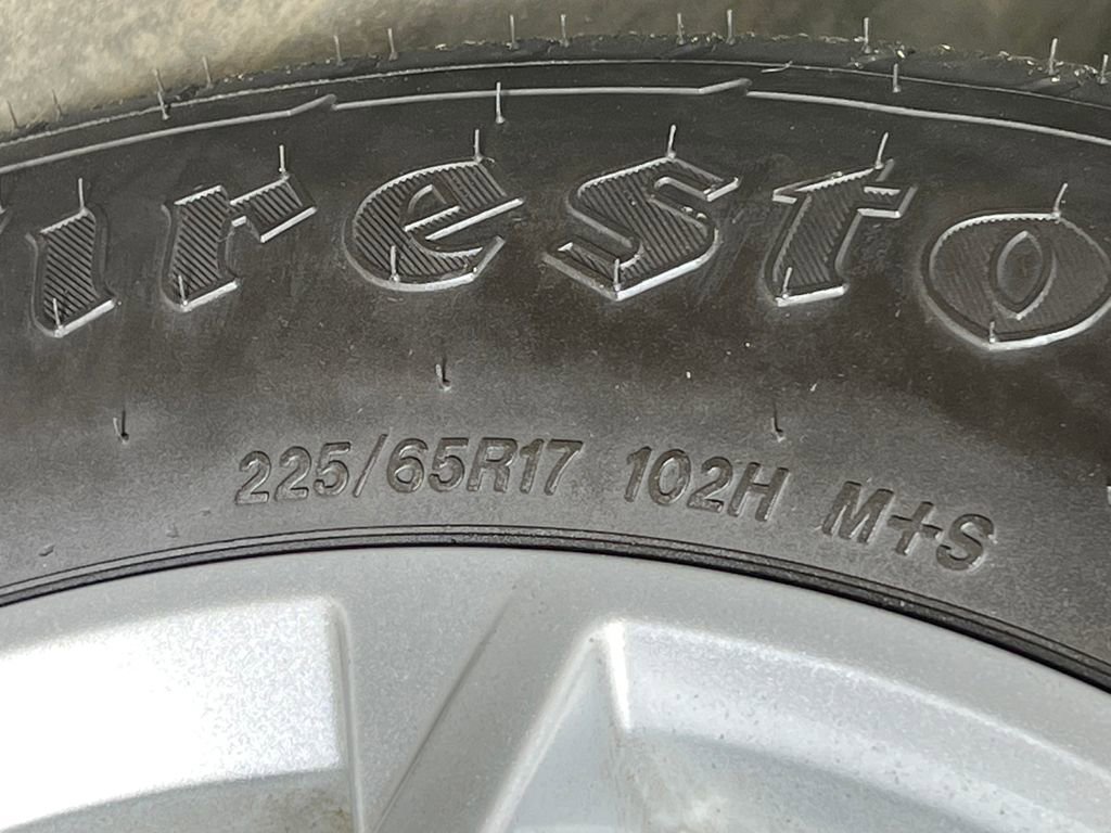 Used 2022 Chevrolet Equinox LT w/ Driver Convenience Package image 38