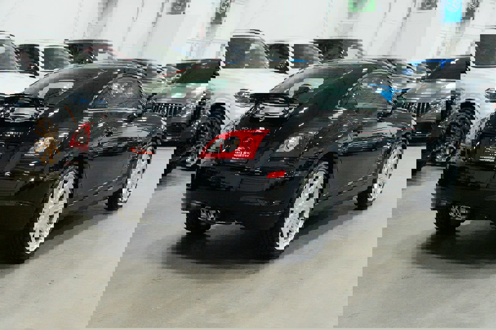 Used 2006 Chrysler Crossfire Coupe image 8