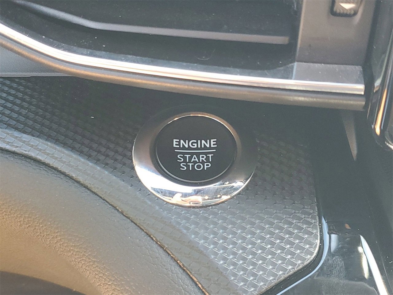 Used 2023 Ford Explorer ST-Line w/ Class IV Trailer Tow Package image 29