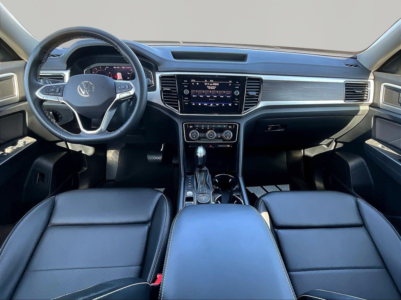 Used 2023 Volkswagen Atlas SE AWD/4WD image 7