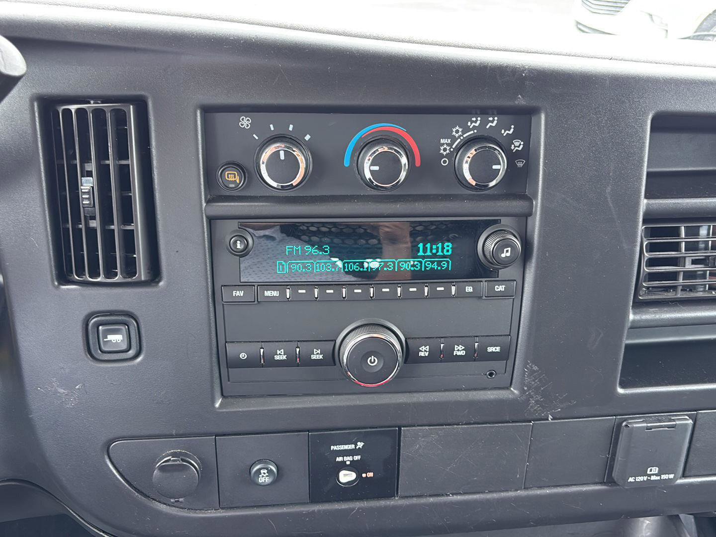 Used 2024 Chevrolet Express 2500 w/ Driver Convenience Package RWD image 21