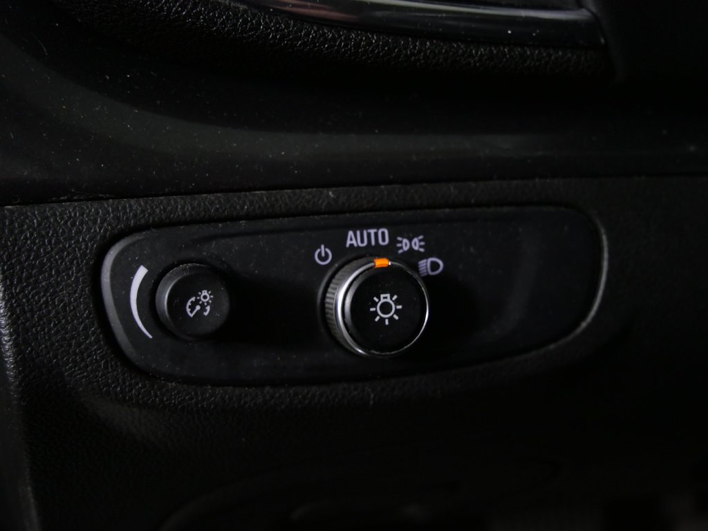 Used 2018 Buick Encore Preferred FWD image 13