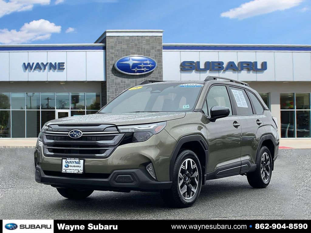 Used 2025 Subaru Forester Premium image 2
