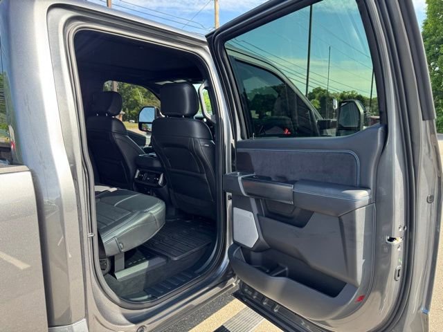 Used 2026 Ford F250 Platinum w/ Tremor Off-Road Package AWD/4WD image 15