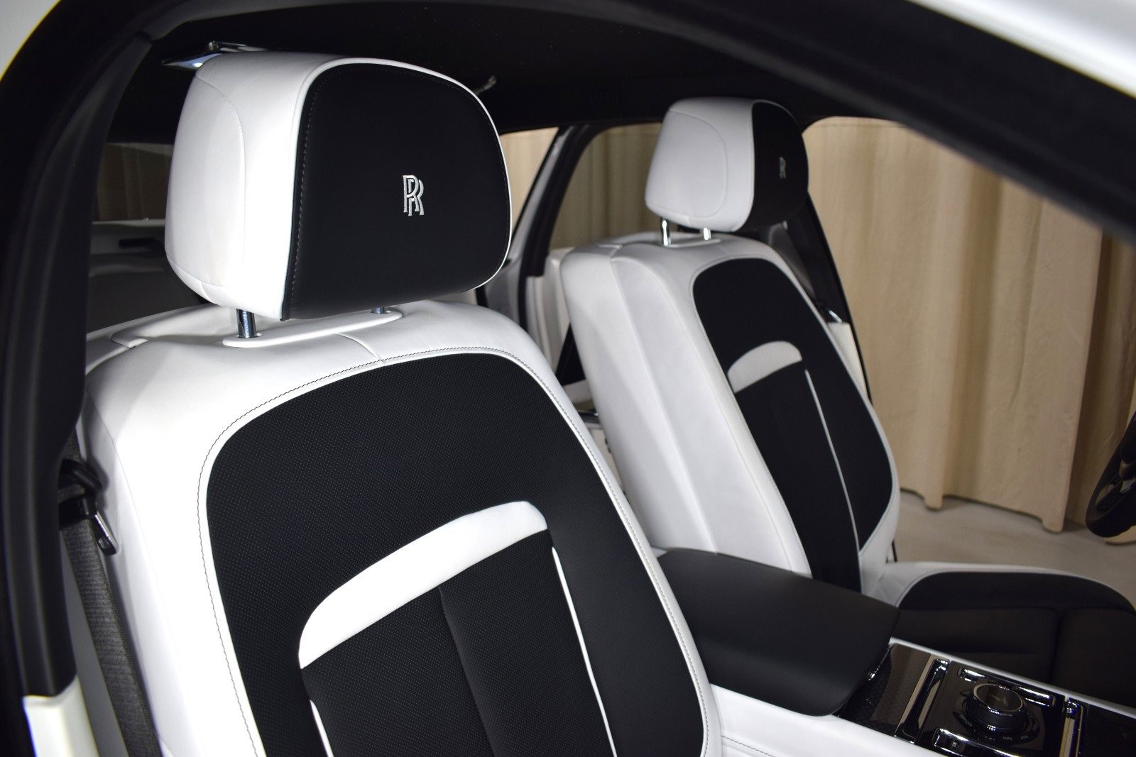 Certified 2022 Rolls-Royce Ghost Black Badge image 21