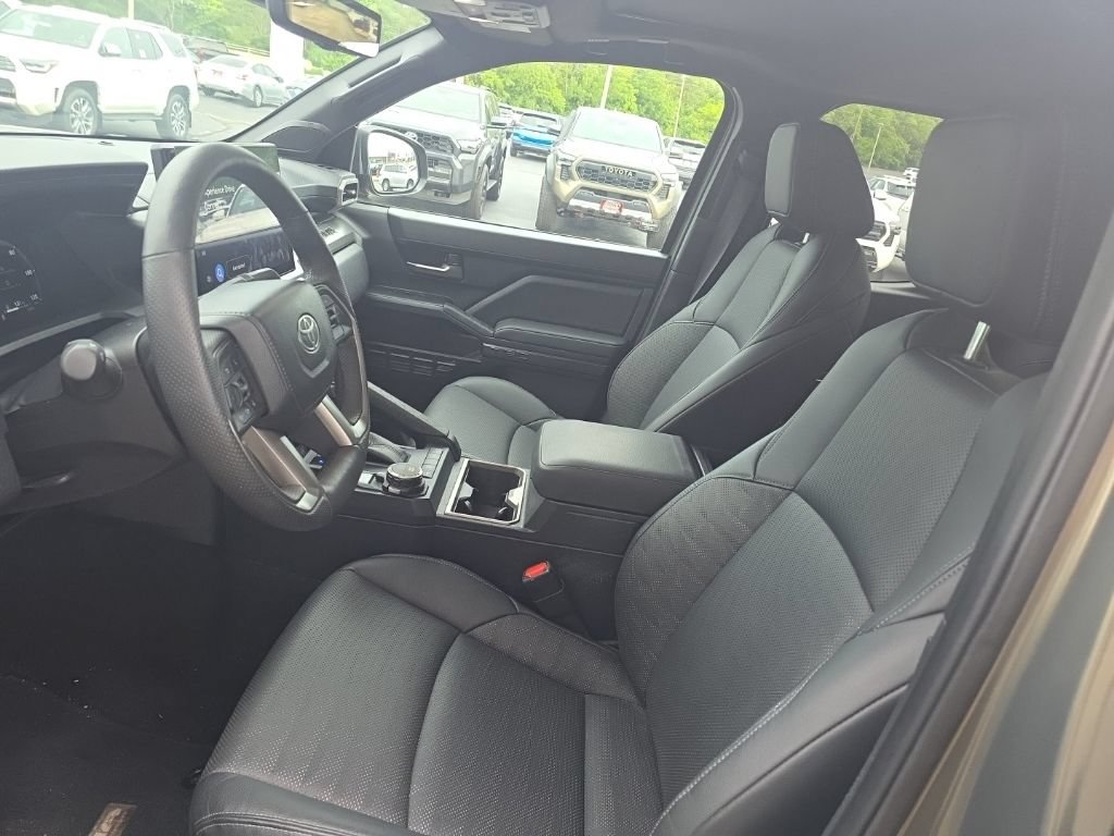 Used 2024 Toyota Tacoma TRD Sport w/ TRD Sport Premium Package AWD/4WD image 14