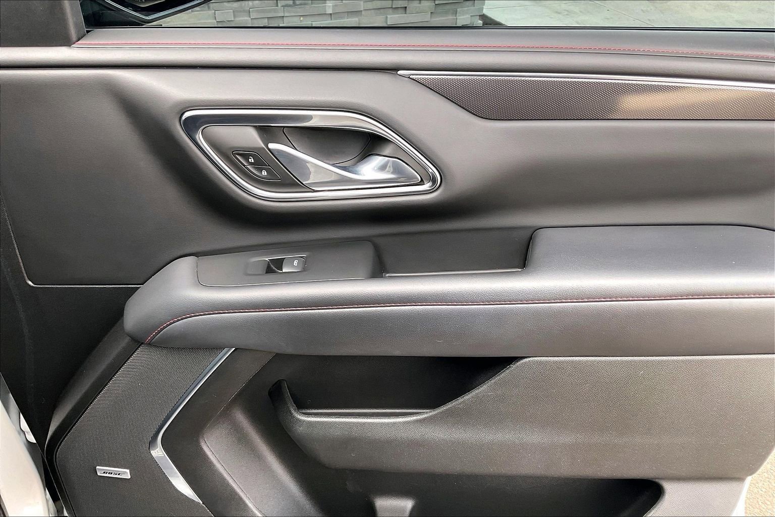 Used 2022 Chevrolet Suburban RST w/ Luxury Package image 22