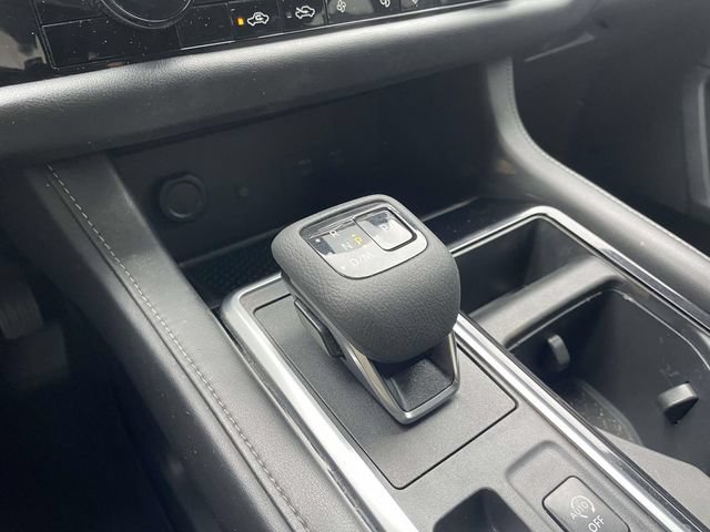 Used 2022 Nissan Pathfinder SL w/ SL Premium Package FWD image 31