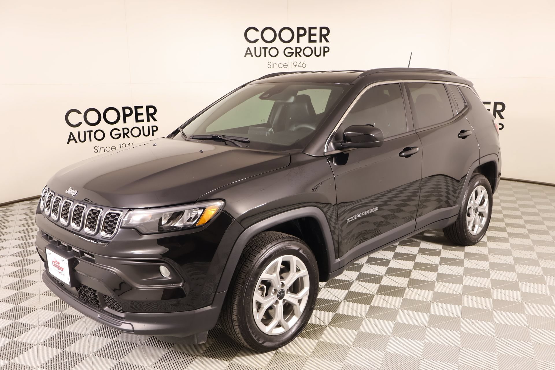 Used 2026 Jeep Compass Latitude AWD/4WD image 9