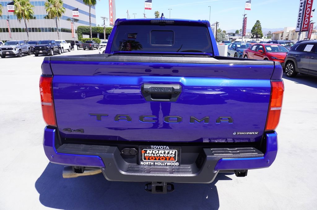 Certified 2025 Toyota Tacoma TRD Sport w/ TRD Sport Premium Package AWD/4WD image 6