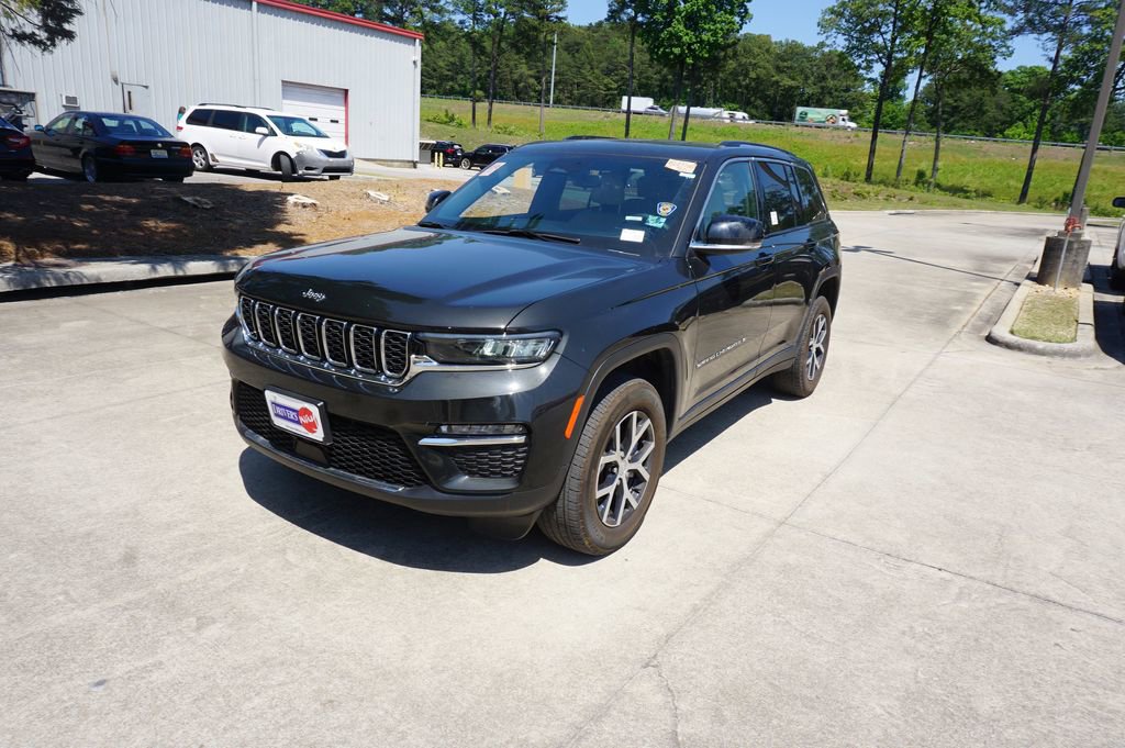 Used 2023 Jeep Grand Cherokee Limited AWD/4WD image 23