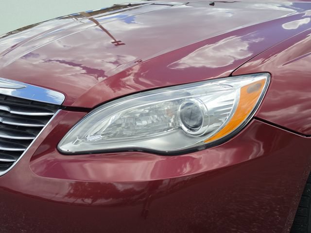 Used 2012 Chrysler 200 Limited FWD image 13