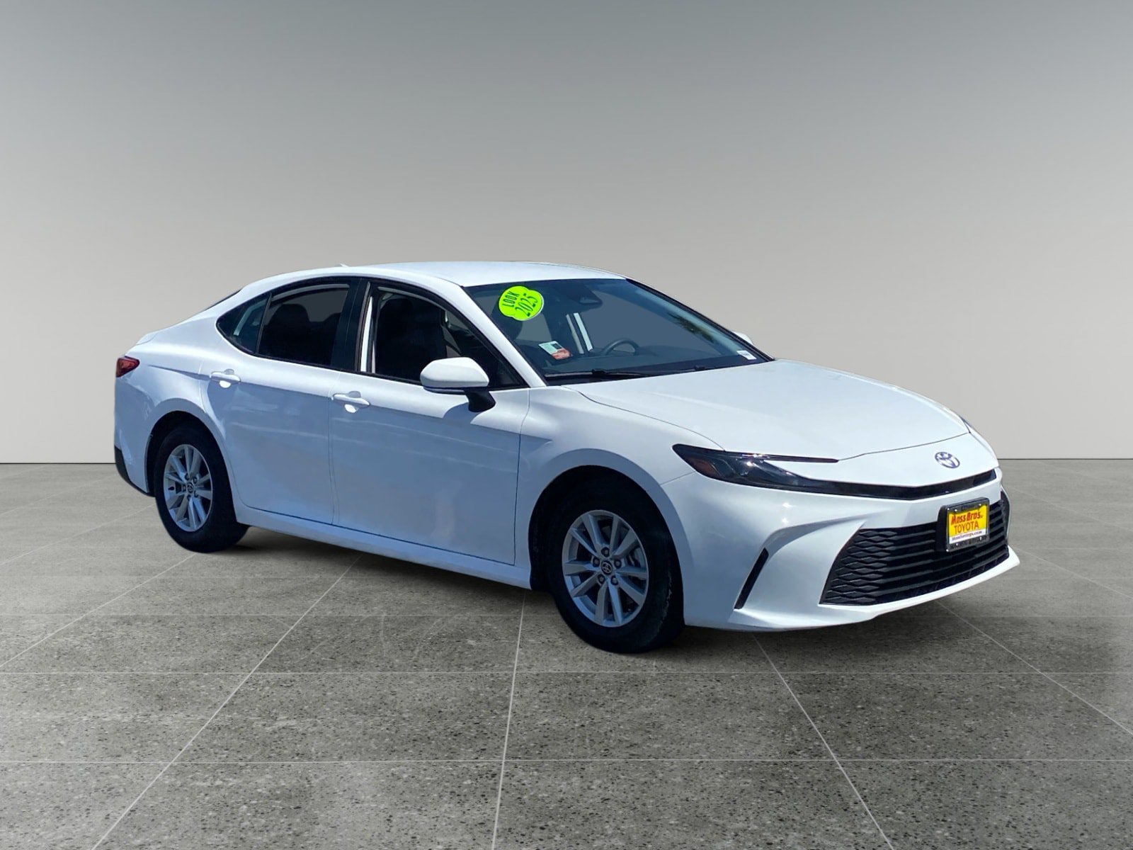 Used 2025 Toyota Camry LE FWD image 7
