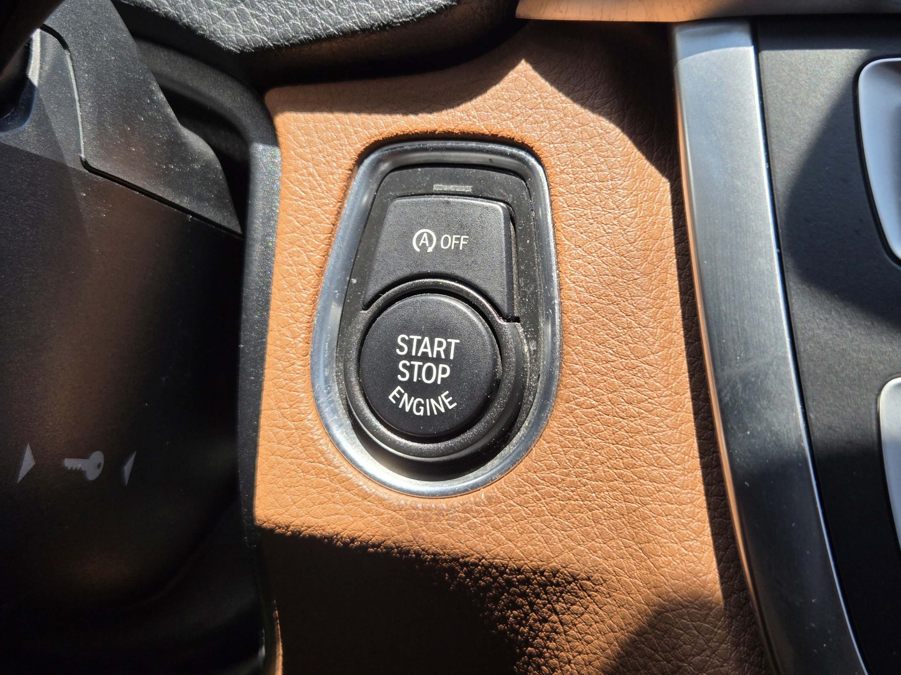 Used 2013 BMW 335i xDrive Sedan AWD/4WD image 19
