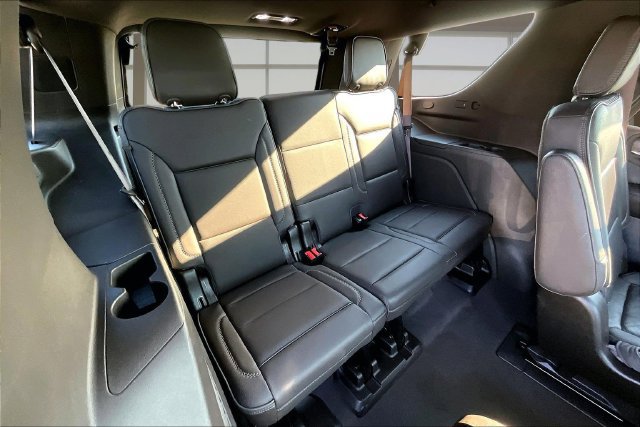 Used 2021 GMC Yukon Denali w/ Denali Premium Package AWD/4WD image 27