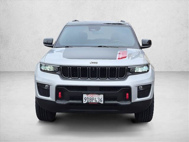 Used 2022 Jeep Grand Cherokee Trailhawk w/ Luxury Tech Group III AWD/4WD image 2