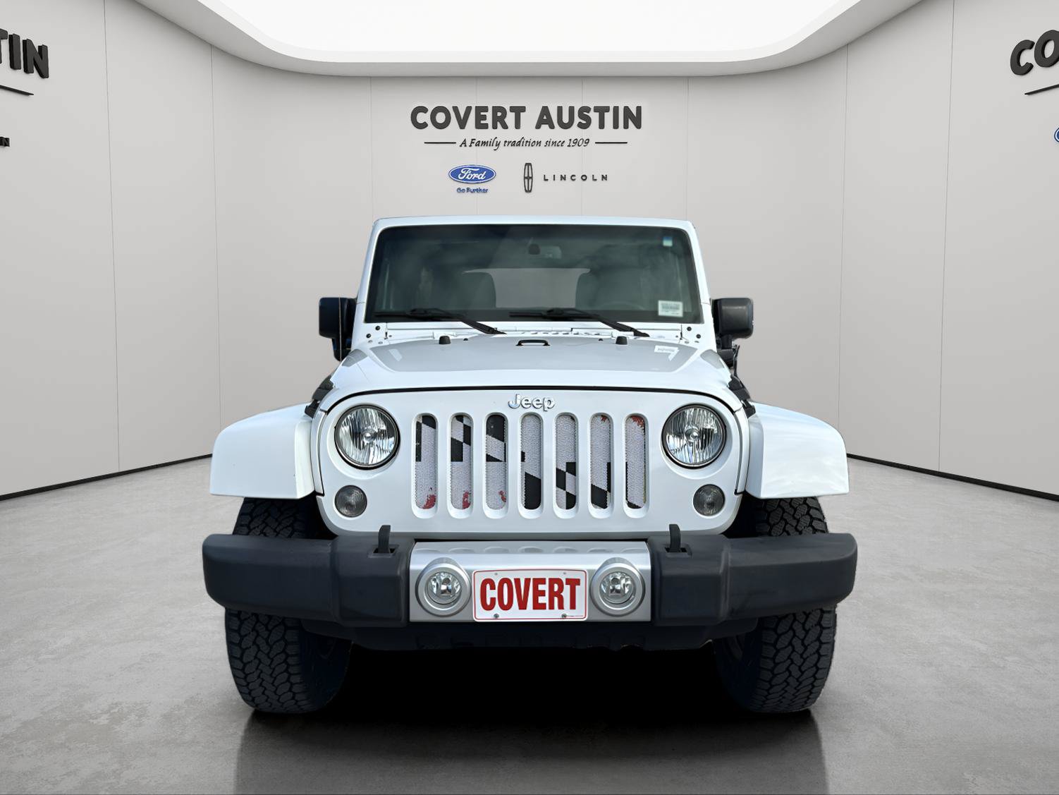 Used 2015 Jeep Wrangler Unlimited Sahara w/ Connectivity Group AWD/4WD image 10
