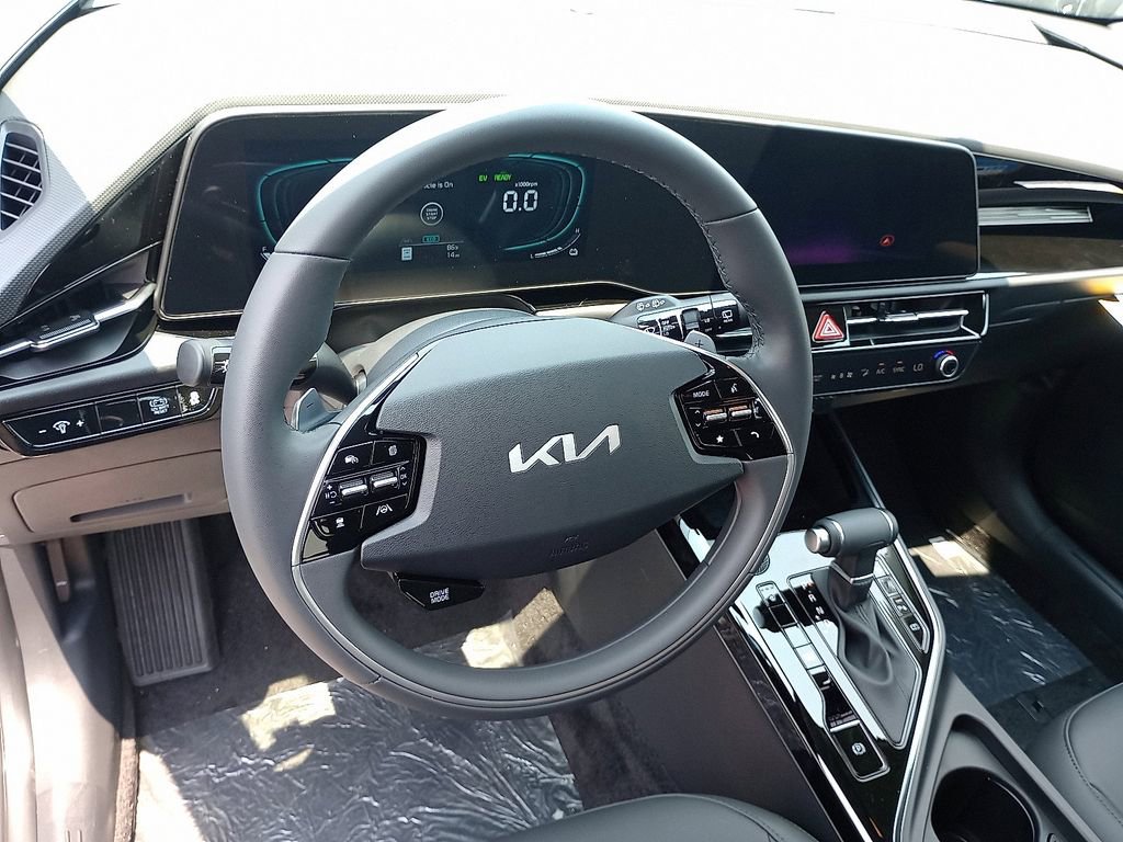 New 2025 Kia Niro EX image 9