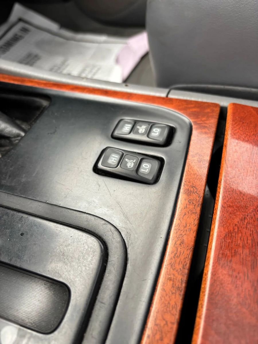 Used 2000 Lexus LX 470 4WD image 47