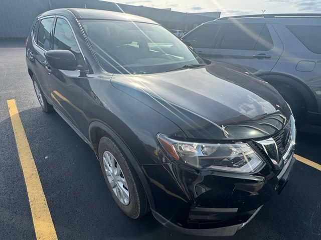 Used 2018 Nissan Rogue S AWD/4WD image 1