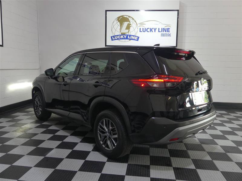 Used 2023 Nissan Rogue S FWD image 11