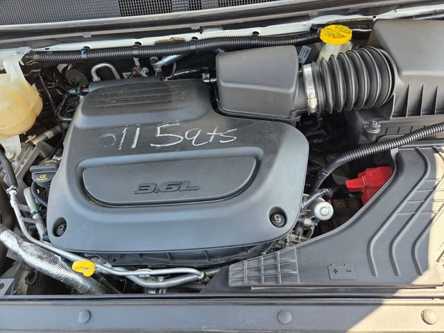 Used 2019 Chrysler Pacifica Touring Plus w/ Advanced Safetytec Group FWD image 31