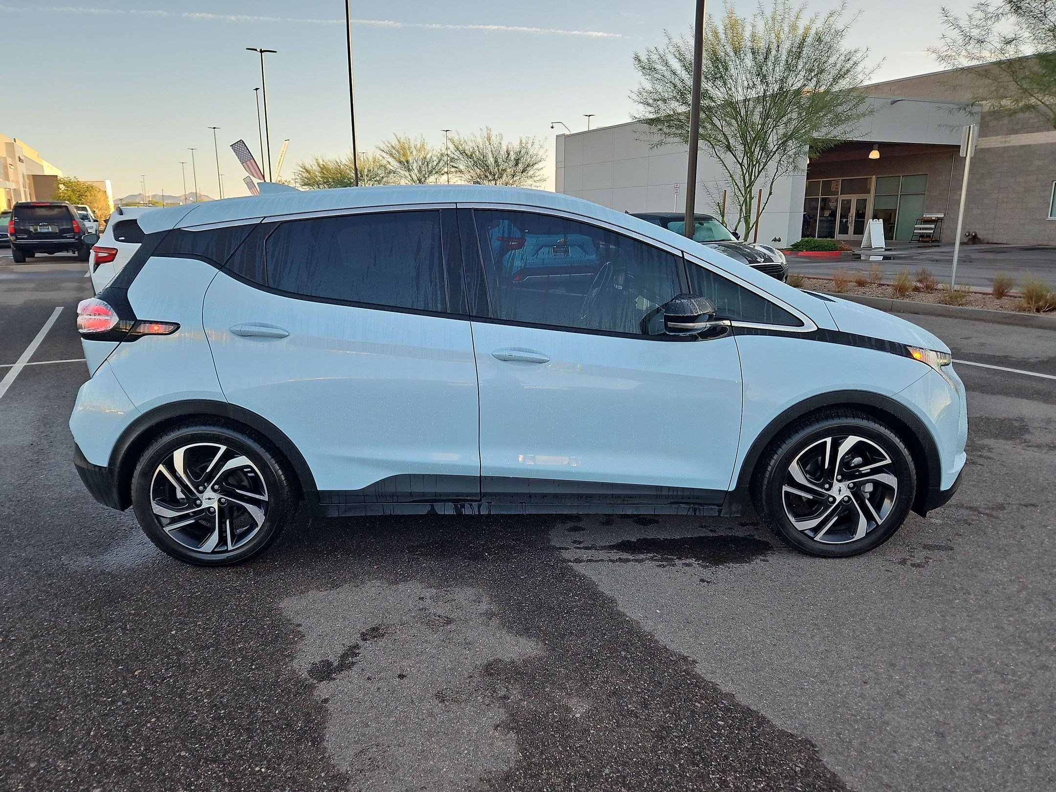 Certified 2023 Chevrolet Bolt LT w/ Infotainment Package FWD image 6