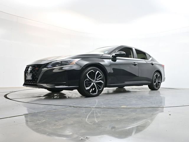 Used 2023 Nissan Altima 2.5 SR image 29