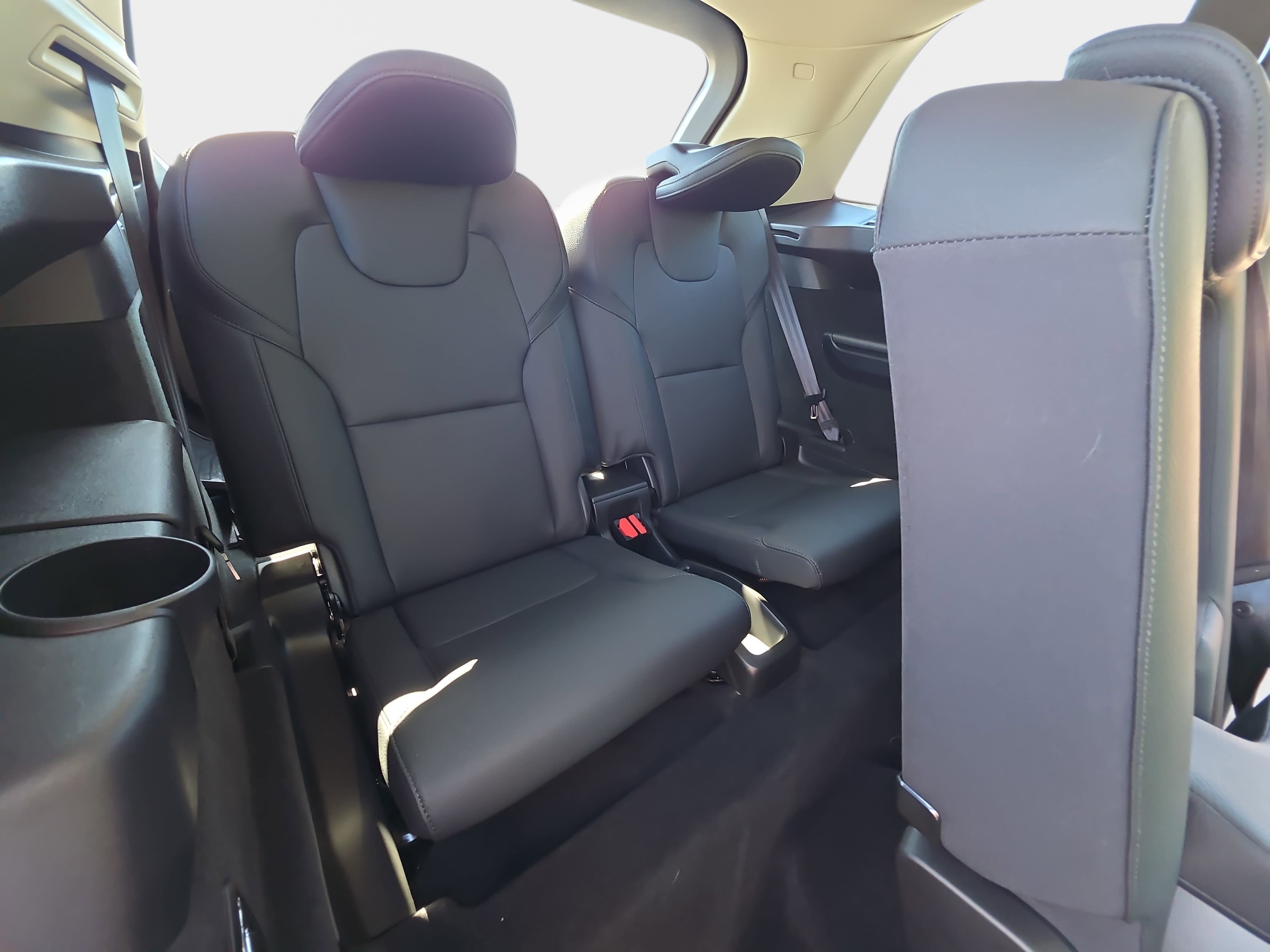 Used 2025 Volvo XC90 B6 Plus w/ Protection Package Premier AWD/4WD image 12