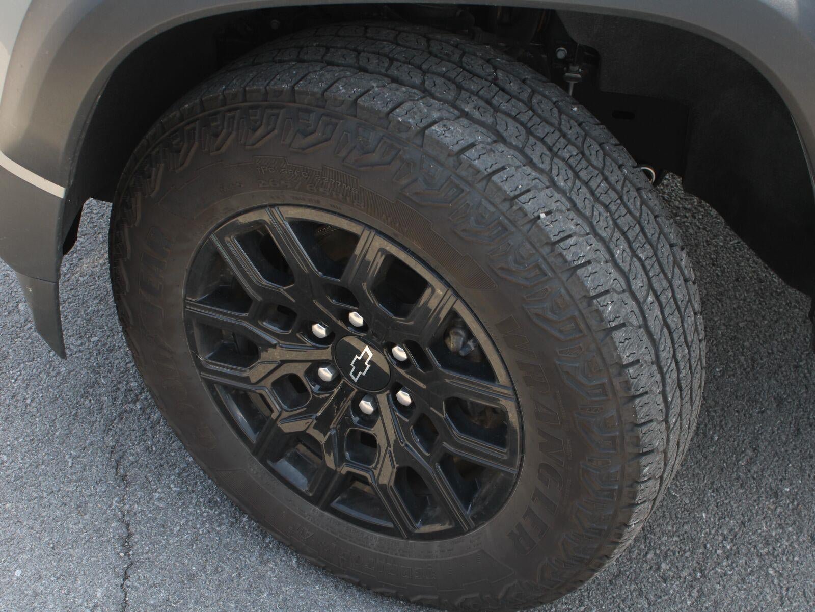 Used 2024 Chevrolet Colorado Trail Boss w/ Advanced Trailering Package AWD/4WD image 16