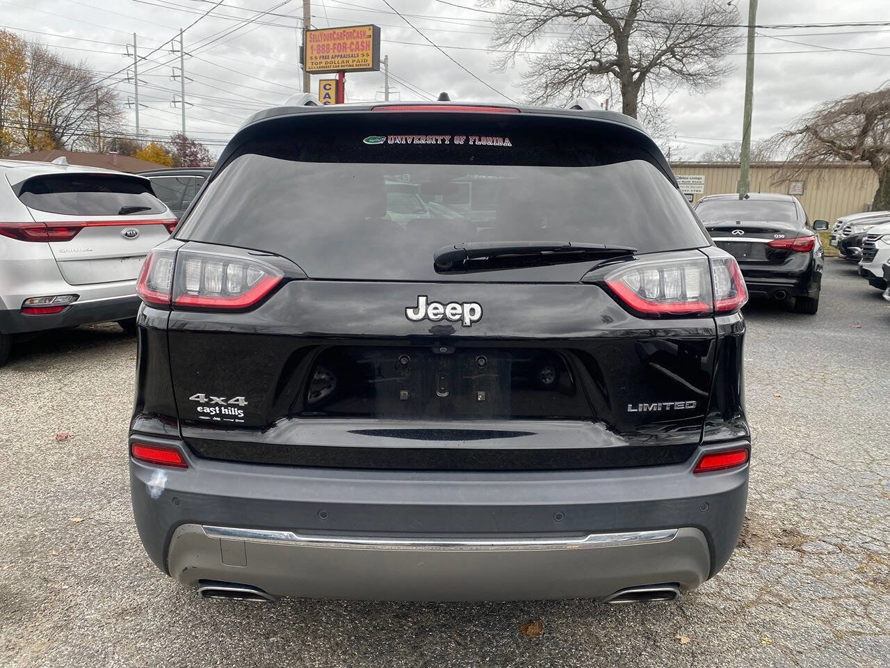 Used 2019 Jeep Cherokee Limited AWD/4WD image 4