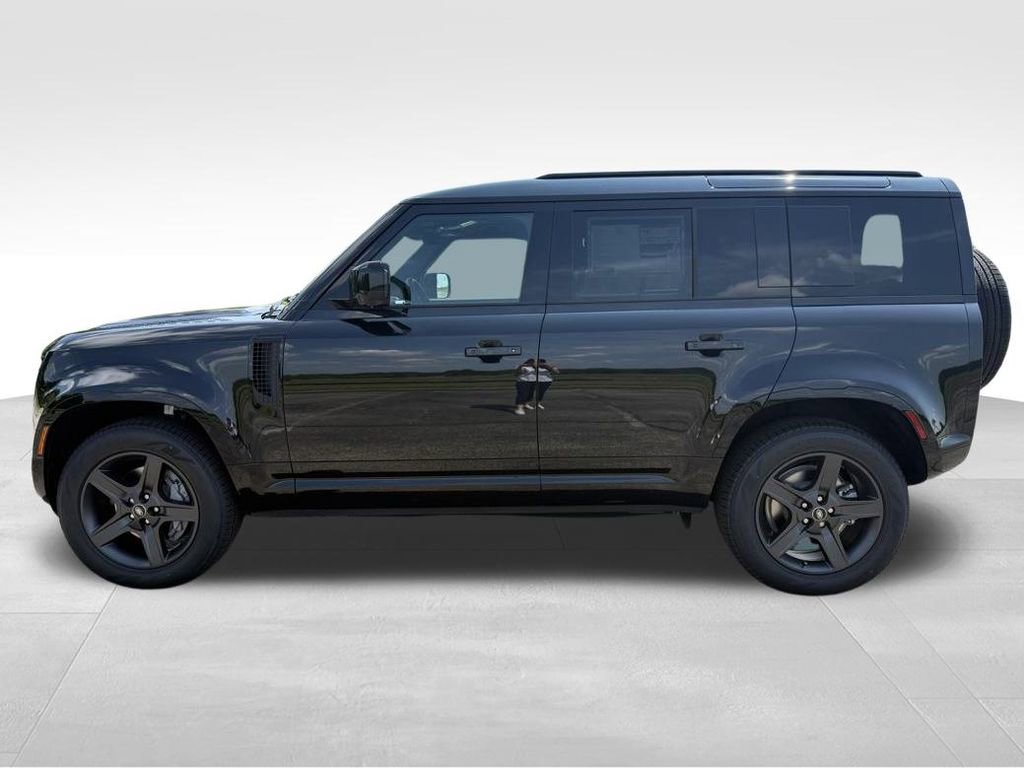 New 2025 Land Rover Defender 110 X-Dynamic SE image 2