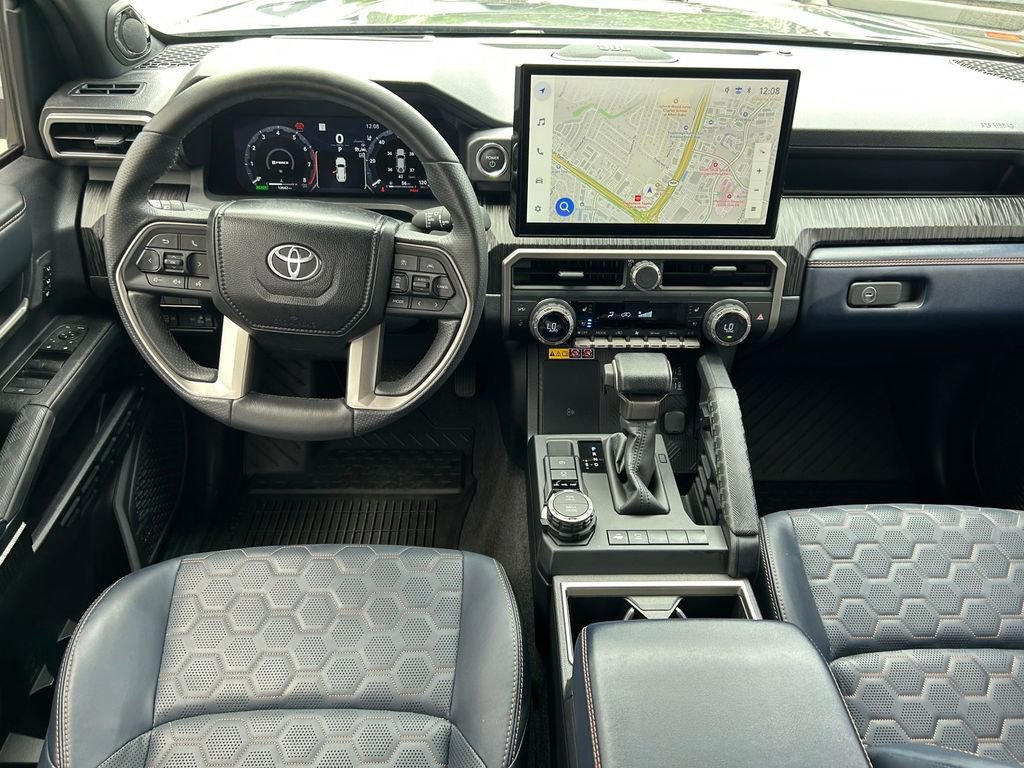 Used 2025 Toyota 4Runner Platinum AWD/4WD image 19