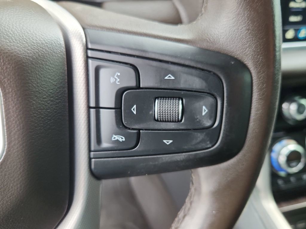 Used 2021 GMC Yukon Denali w/ Denali Premium Package image 25