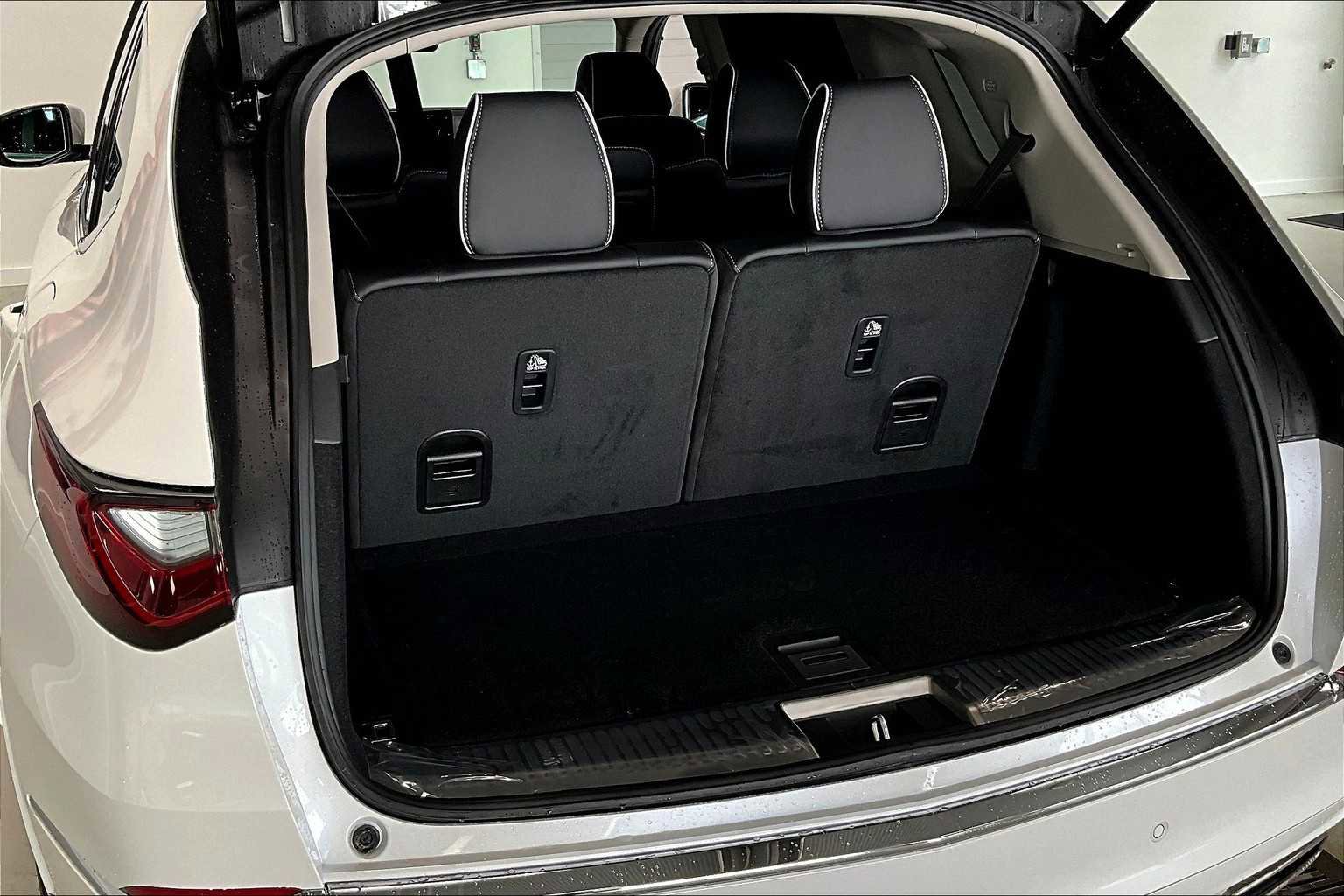 New 2026 Acura MDX SH-AWD w/ Advance Package image 17