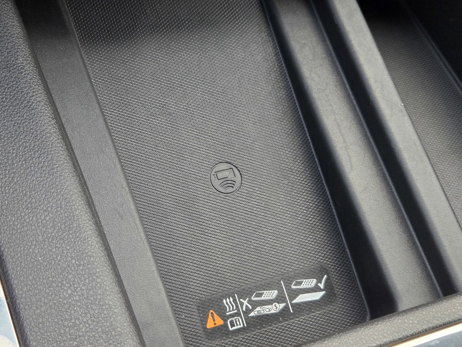 Used 2020 GMC Sierra 1500 SLT w/ SLT Premium Package image 24