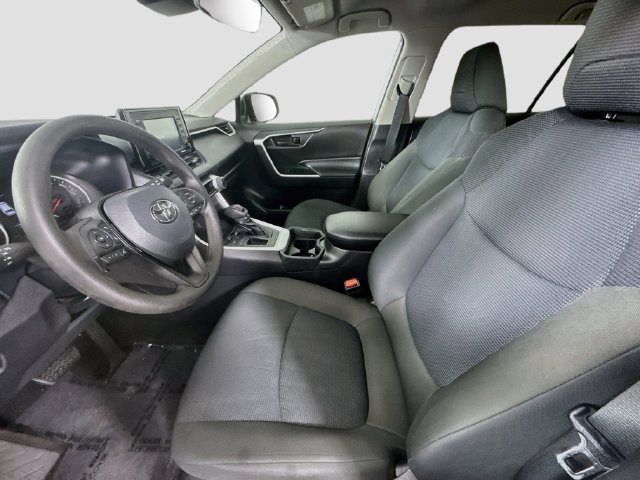 Certified 2021 Toyota RAV4 LE w/ Carpet Mat Package (TMS) FWD image 21