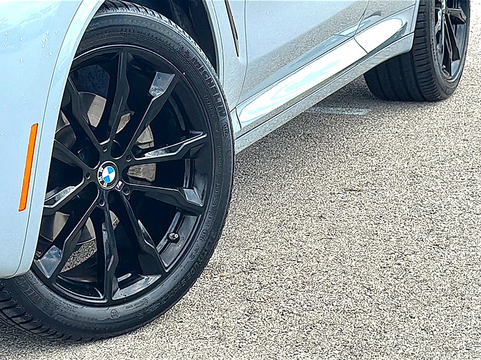 Certified 2023 BMW X3 sDrive30i w/ M Sport Package RWD image 3
