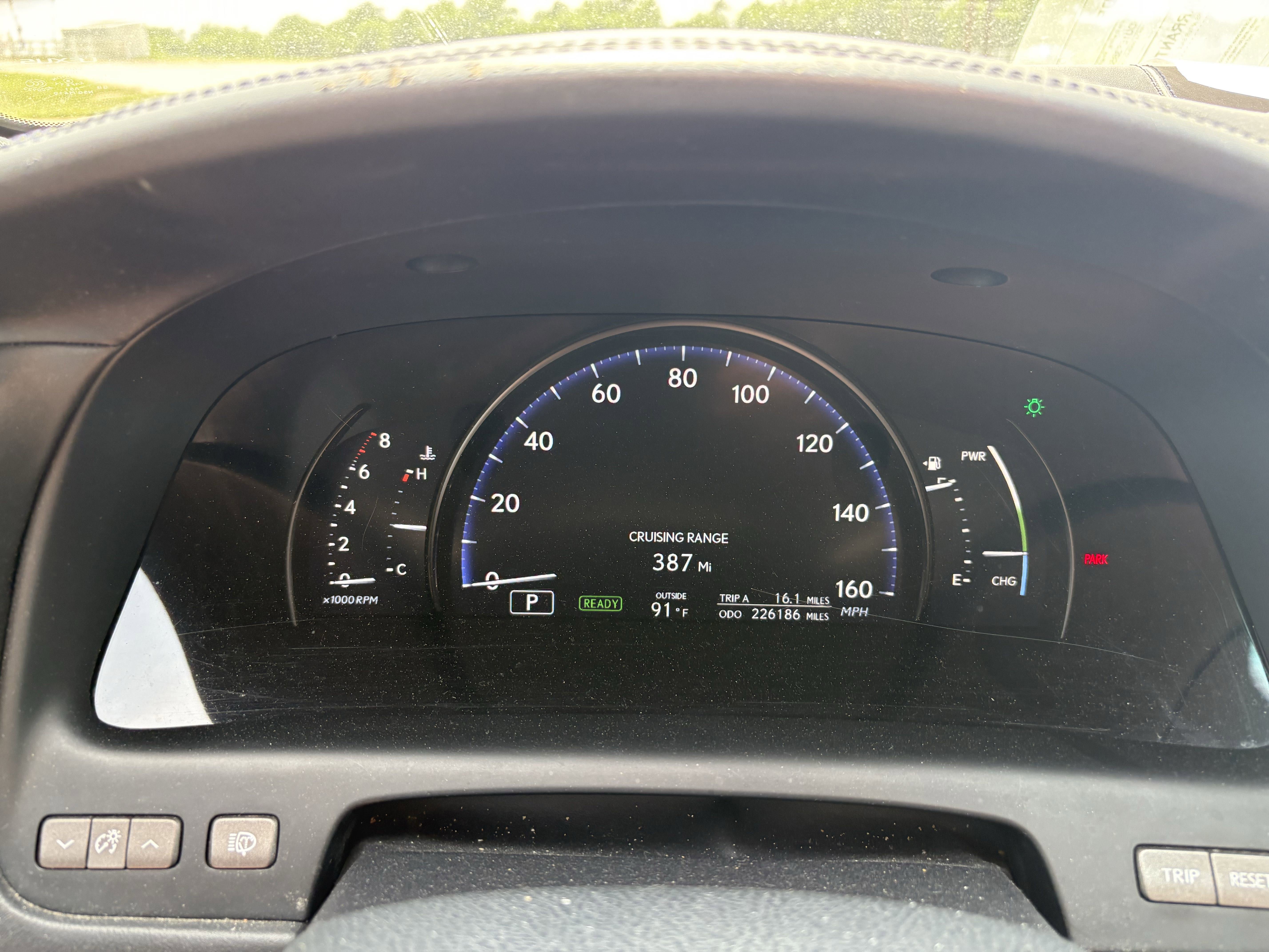 Used 2011 Lexus LS 600h L w/ Premium Luxury Pkg II AWD/4WD image 18