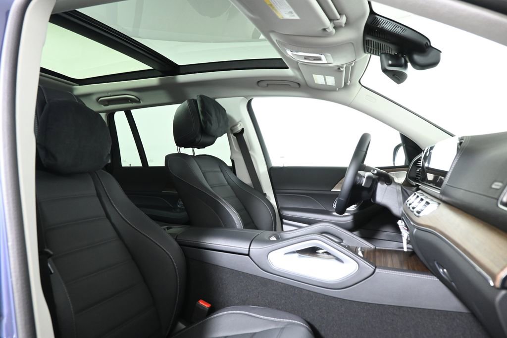 New 2026 Mercedes-Benz GLS 450 4MATIC image 21